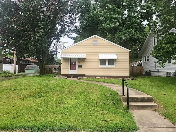 215 N Pennsylvania Ave, Belleville, IL 62220