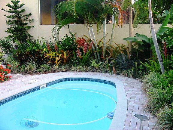 5th image of 7660 NW 61st Ter