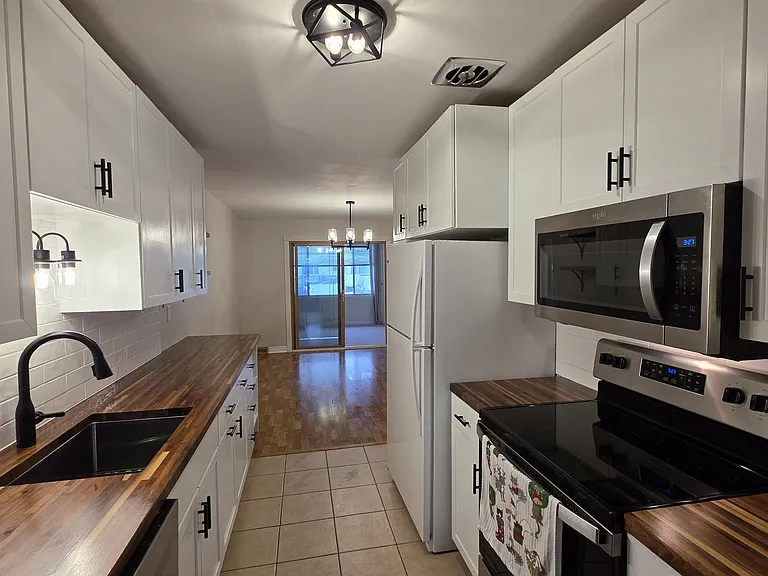 25400 Country Club Blvd #2 — Photo 22