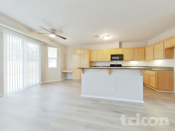 4th image of 733 Pino Ave
