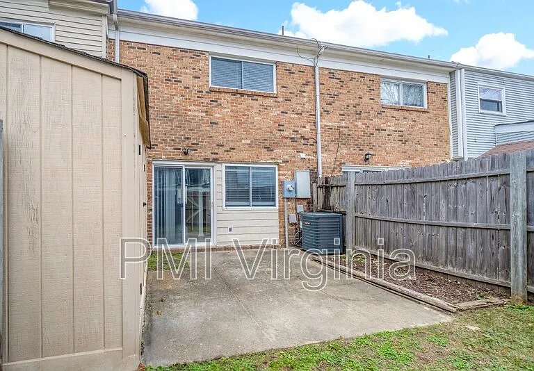 1257 Green Cedar Ln — Photo 21
