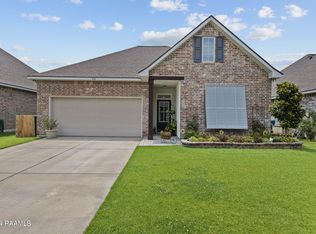 410 Berg Ct, Youngsville, LA 70592