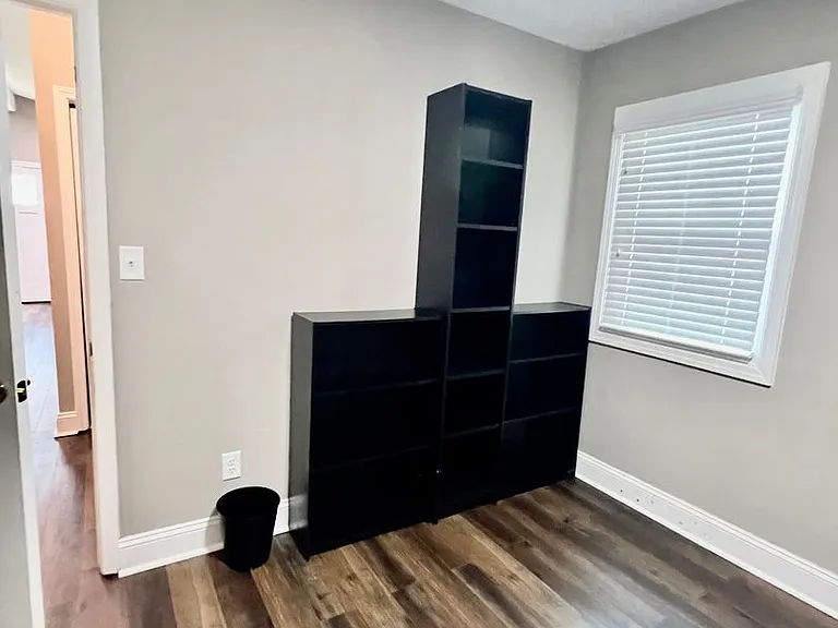 2752 Santa Barbara Dr NW — Photo 15