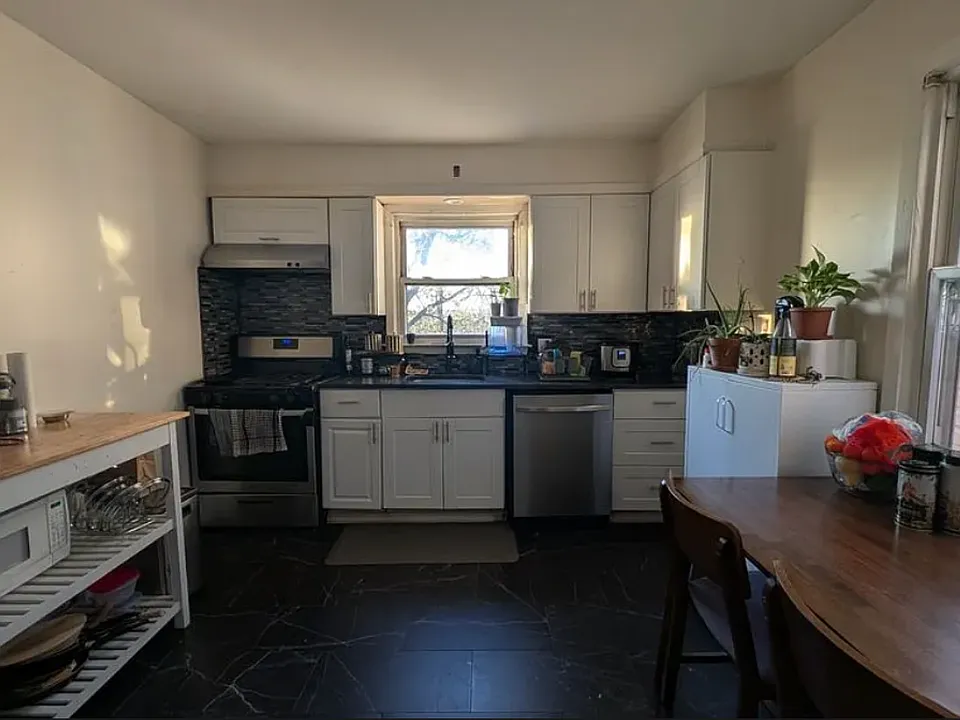 169 Liberty Ave #2
