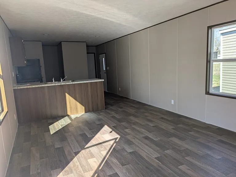 402 E Hector Ave #10 — Photo 3