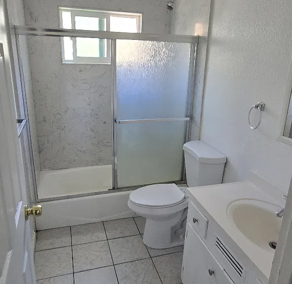 Eaton Terrace Apartments — Photo 20