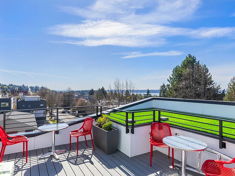 The Merz Luxury Apartments — Photo 14