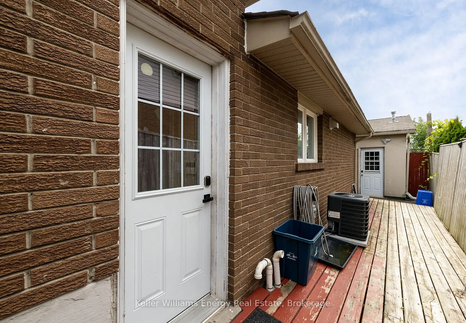 2 bed, $1,900 — Photo 2