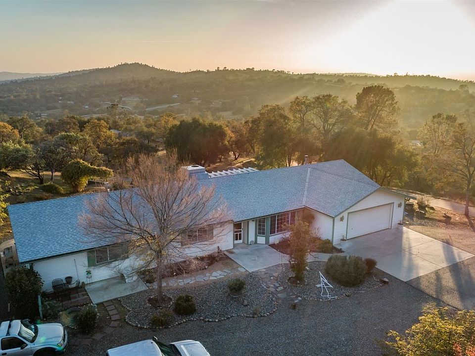 1st image of 32738 Woodhill Ln