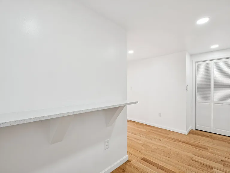 1223 Spruce St #3F — Photo 9