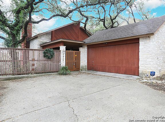 3rd image of 13331 Shorecliff St