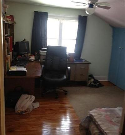 5th image of 2110 Melita Ave NE