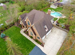 4340 Roslyn Rd, Downers Grove, IL 60515