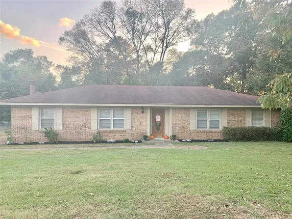 110 Lina Dr, Prattville, AL 36067
