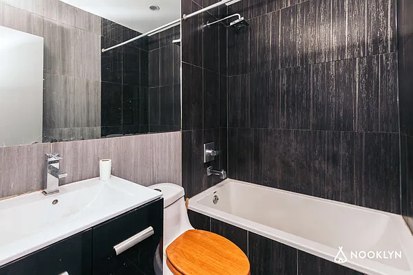 Rented by Nooklyn NYC LLC | media 4