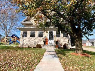 1101 State St, Bellevue, IA 52031