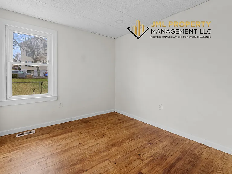 227 Lawrence St #1 — Photo 6