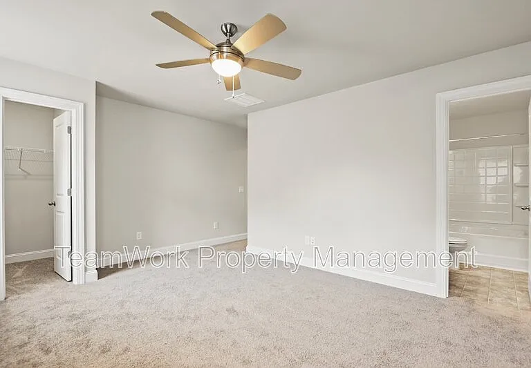 101 Langley Dr #C — Photo 16