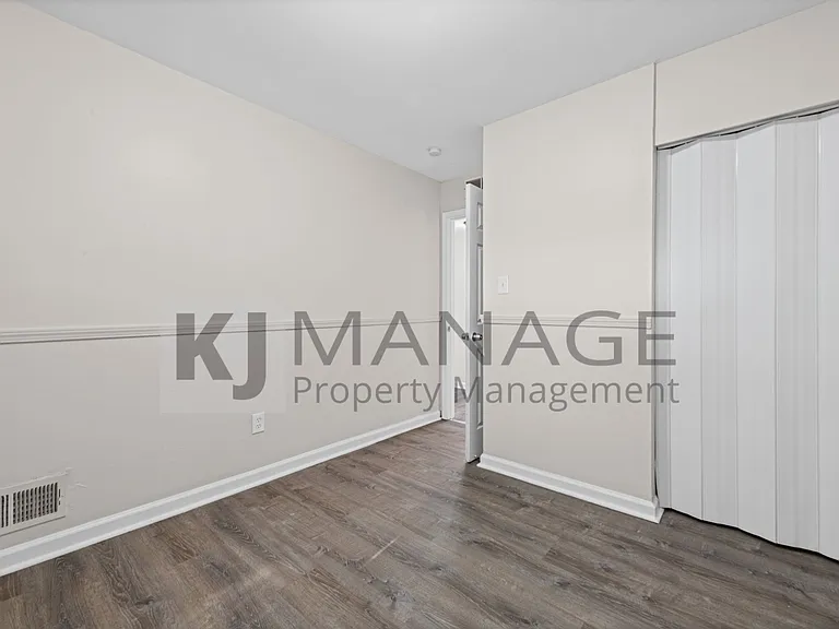 31682 Carlisle Pkwy — Photo 10