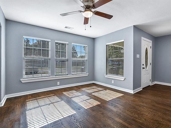 3rd image of 2337 Norwood Dr