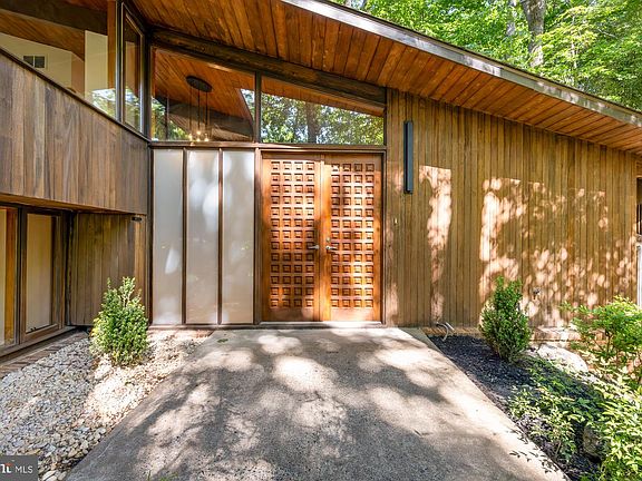4th image of 6412 Recreation Ln