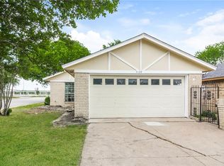 5129 Lakeridge Ct, Garland, TX 75043