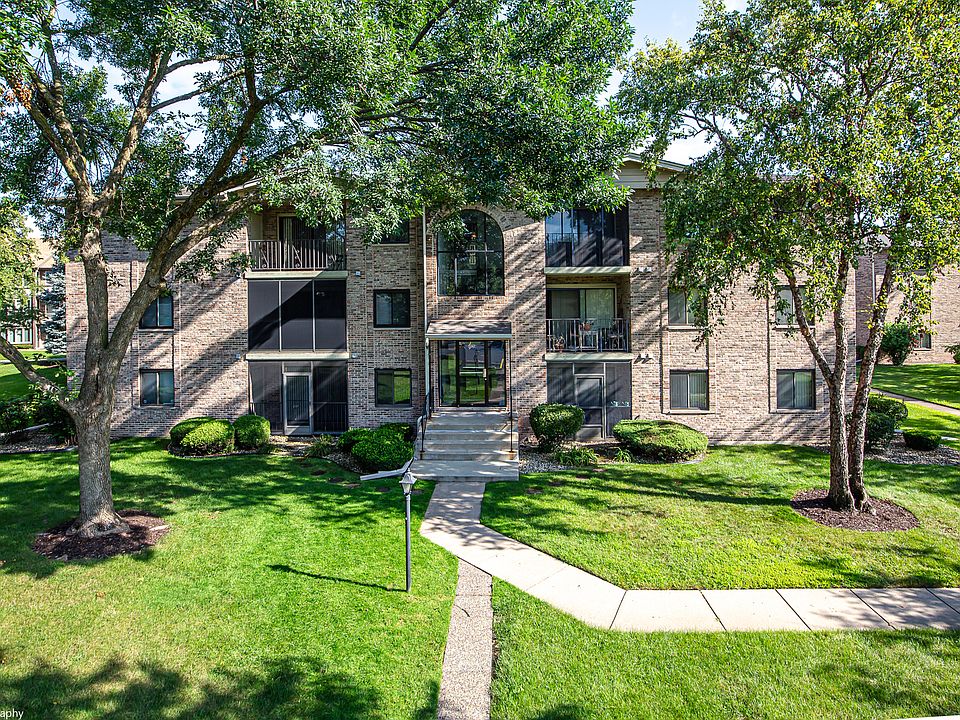 1st image of 4926 134th St APT 201