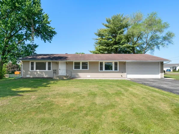 341 Cardinal Ln, Somonauk, IL 60552