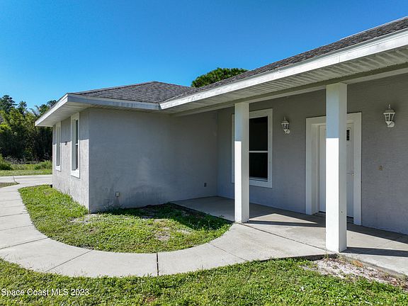 4th image of 5140 Volusia Ave