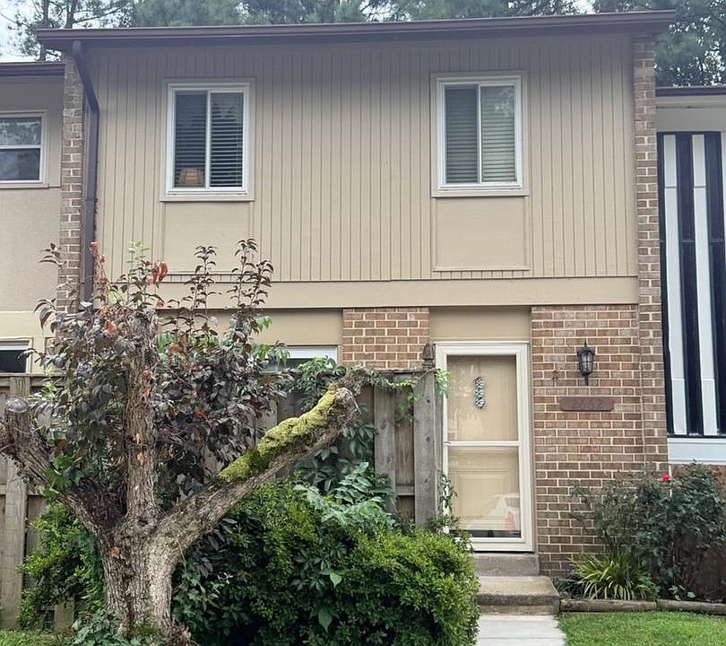 1st image of 2662 Seville Cir