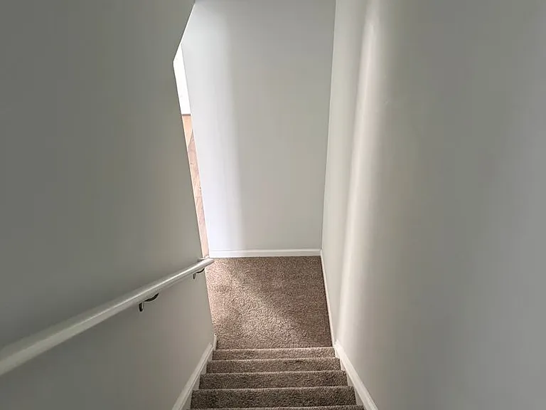 138 Delano Dr — Photo 17