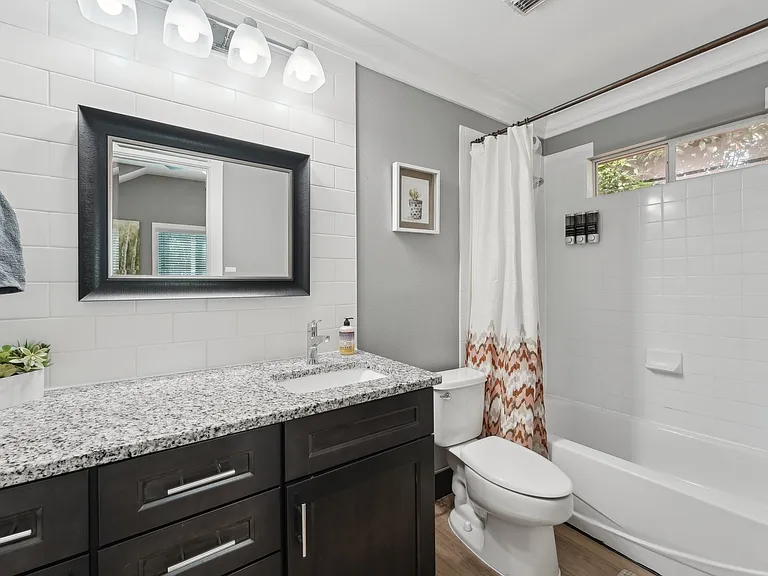 1620 Rosewood Ct — Photo 25