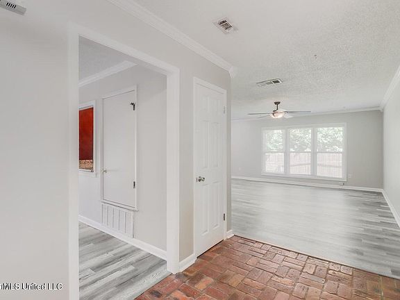 3rd image of 12336 Magnolia Ct