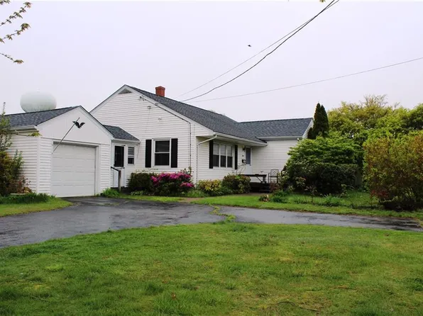 405 Metacom Ave, Bristol, RI 02809