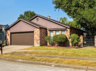 3811 Echo Grove Ln, Houston, TX 77043