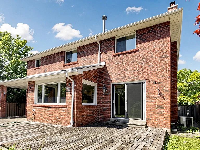21 Mary Gapper Cres — Photo 49