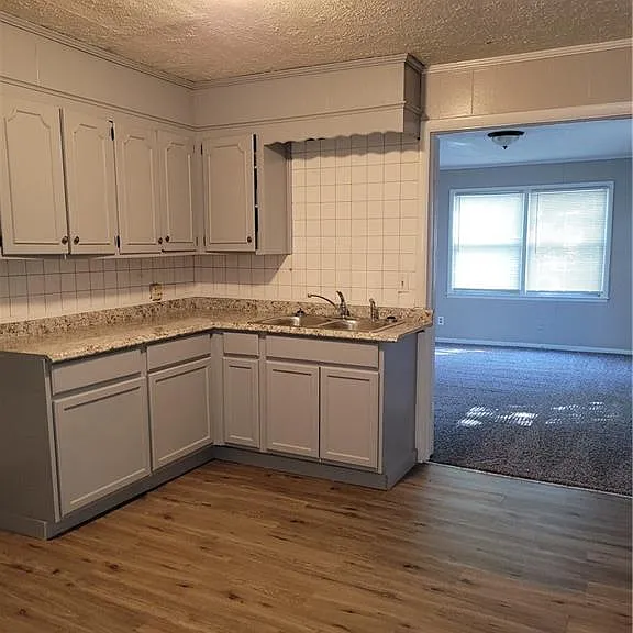 3713 Cleveland Ave — Photo 6
