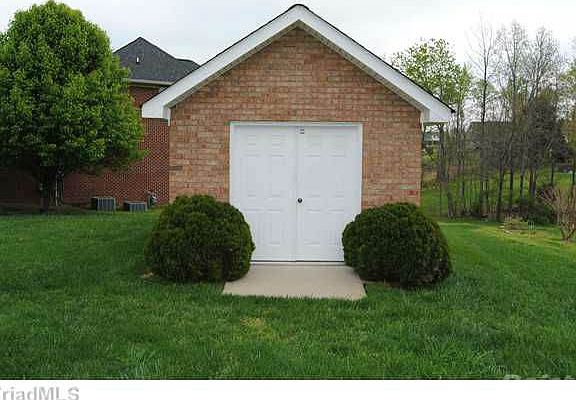 12 x 20 Brick Outbuilding