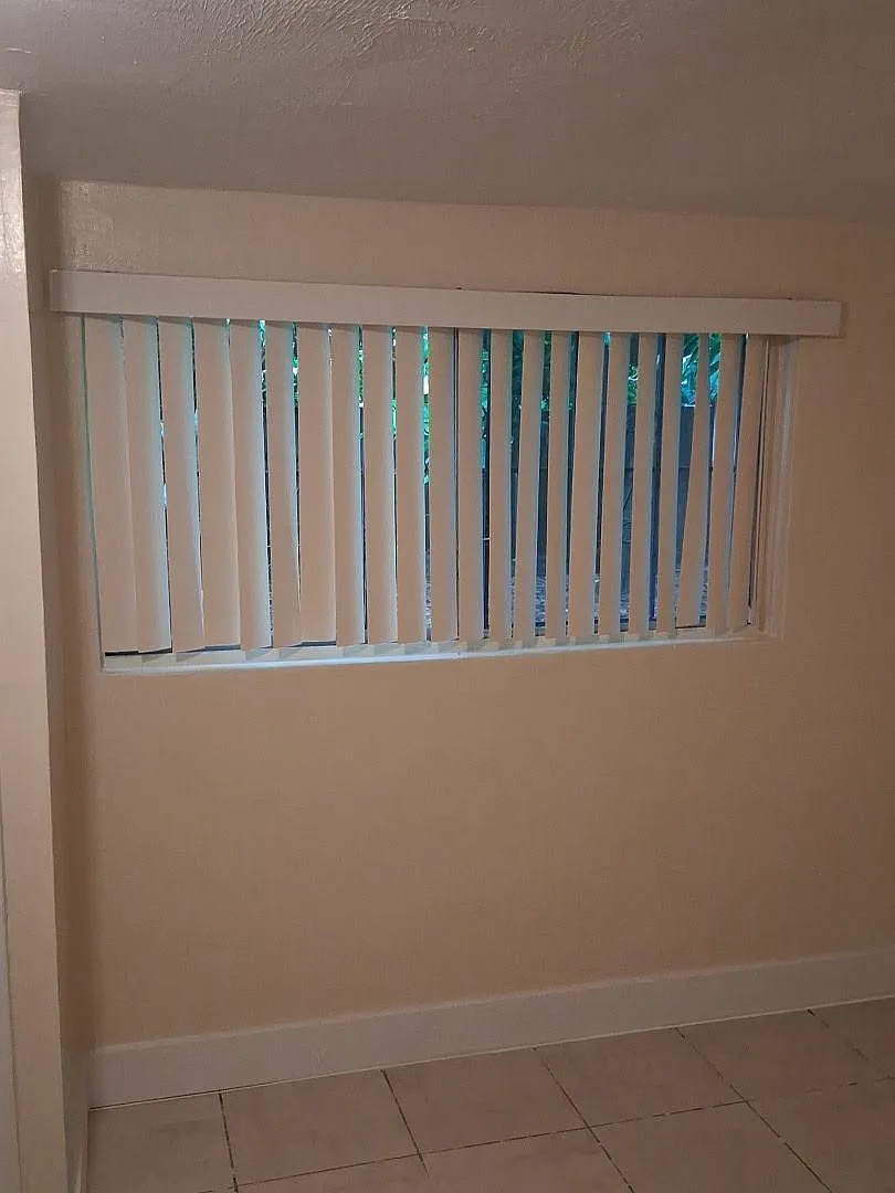 Studio, 1656 sqft, $1,200 — Photo 2