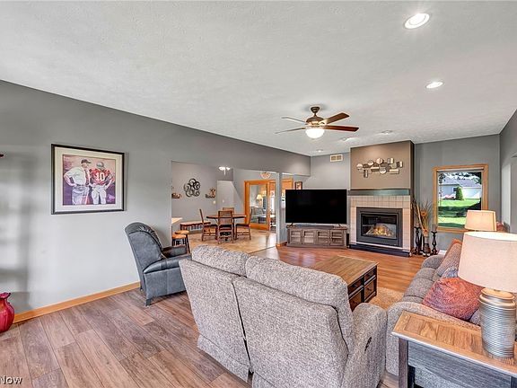 5th image of 1017 Glendalough Ave