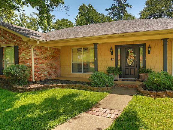 2nd image of 22 Pine Burr Cir
