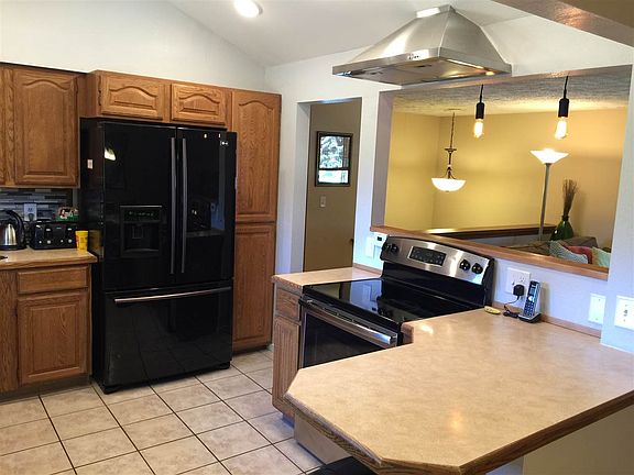 4th image of 8416 N Jefferson Dr