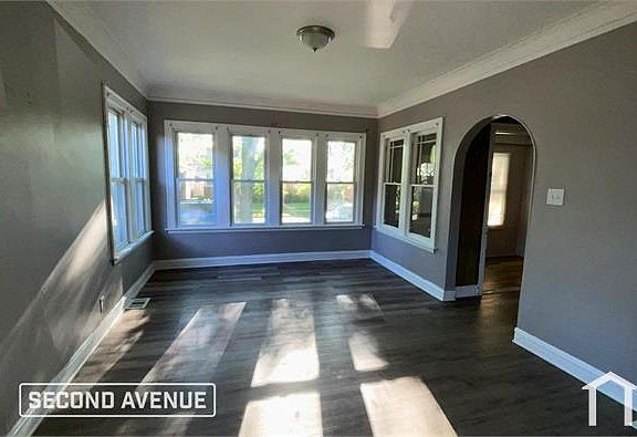 3rd image of 12439 S Perry Ave