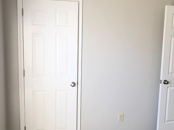 5th image of 2501 Park Green Ln