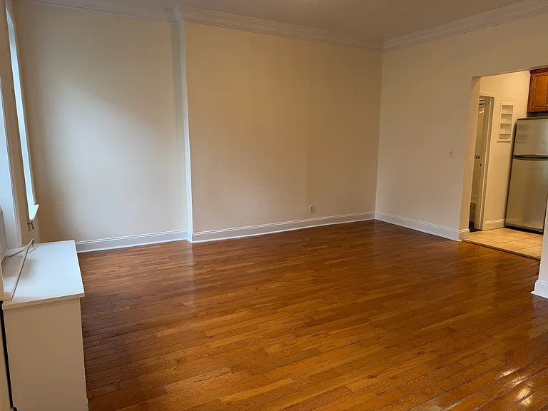 40 E 64th St #15 — Photo 3