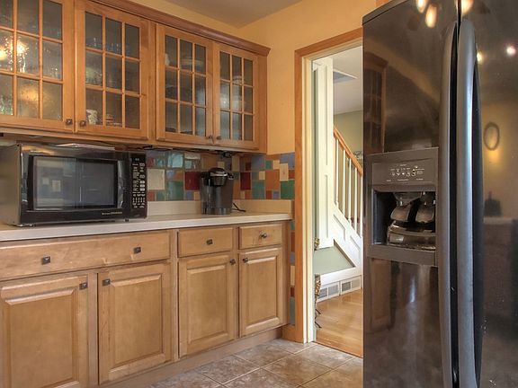 3rd image of 117 Belair Dr