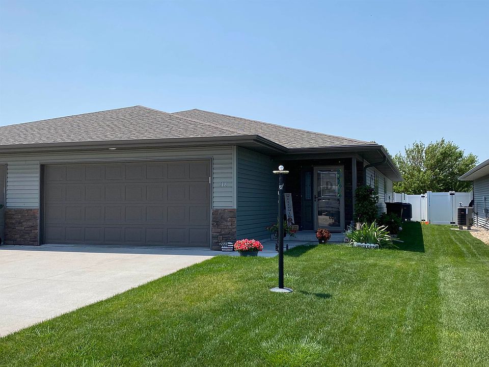1st image of 918 G Avenue Pl