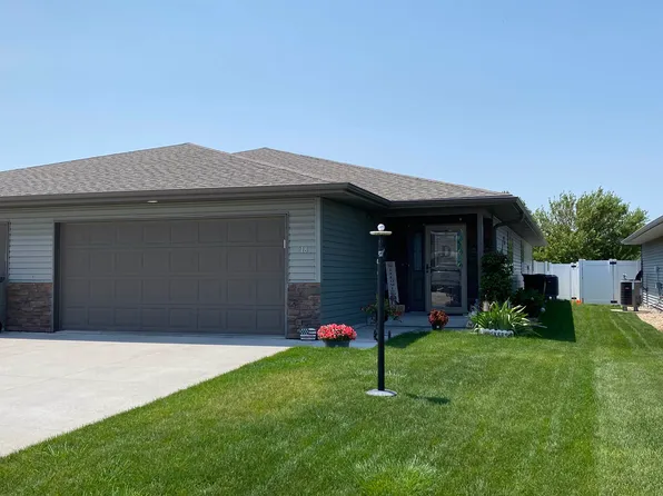 918 G Avenue Pl, Kearney, NE 68847