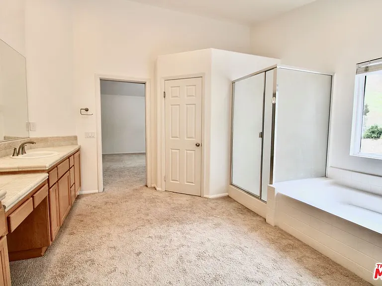 1124 Acapulco Ave — Photo 29