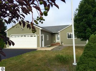 5111 Gauthier Ln, Traverse City, MI 49684